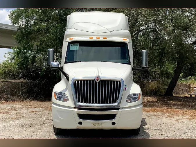 2023 INT LT625 6x4