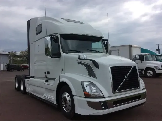 2016 Volvo VNL64T670