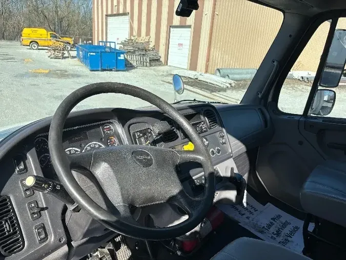 2018 Freightliner M2