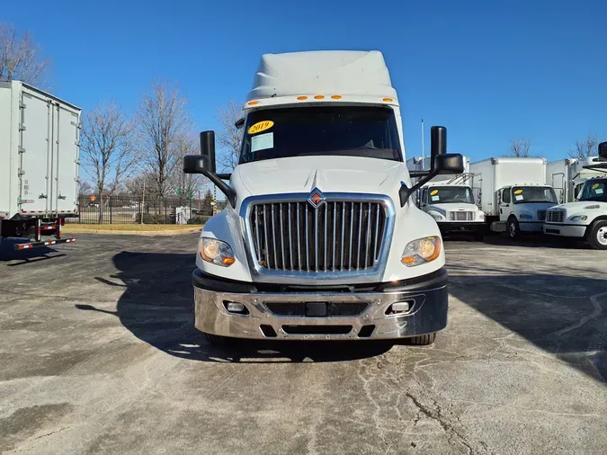 2019 NAVISTAR INTERNATIONAL LT625 SLPR CAB