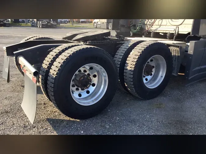 2025 Freightliner Cascadia 1266befceb6077b3ba25dbf9be397a1170c
