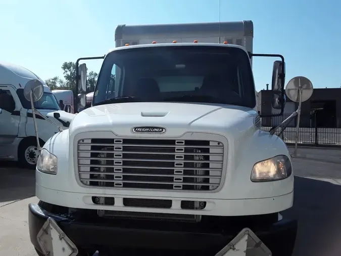 2018 FREIGHTLINER M2 106