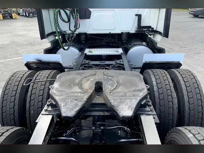 2022 INT LT625 6x4