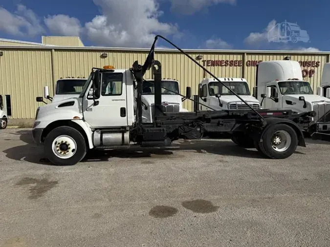 2006 INTERNATIONAL DURASTAR 4300