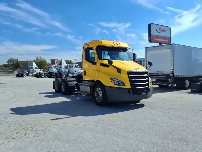 2020 FREIGHTLINER/MERCEDES NEW CASCADIA 116