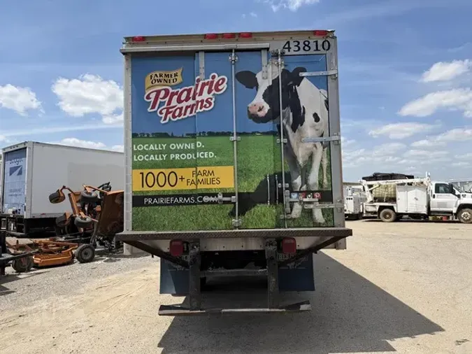 2010 INTERNATIONAL DURASTAR 4300