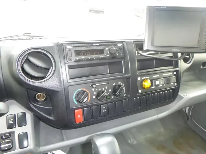 2018 Hino 195