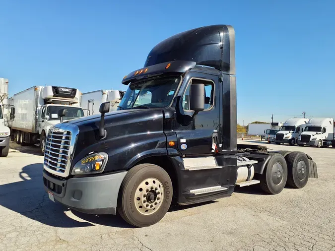 2019 FREIGHTLINER/MERCEDES CASCADIA 125