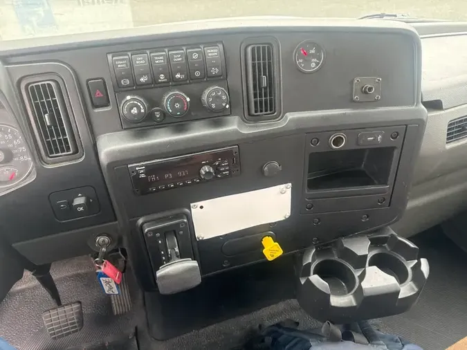 2019 NAVISTAR INTERNATIONAL MV607 (4X2)