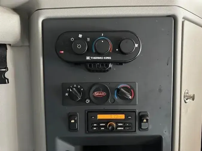 2022 Peterbilt 579