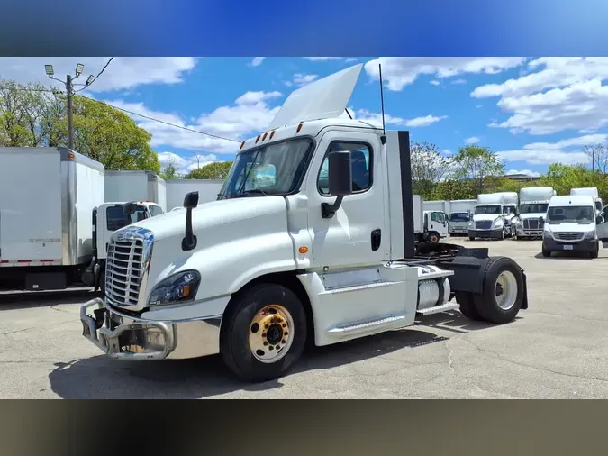 2019 FREIGHTLINER/MERCEDES CASCADIA 1256c060795adeab10b515e3674b5dd4f9e