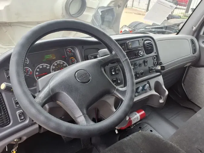 2019 FREIGHTLINER/MERCEDES M2 106