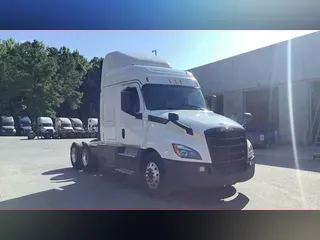2020 Freightliner Cascadia 126