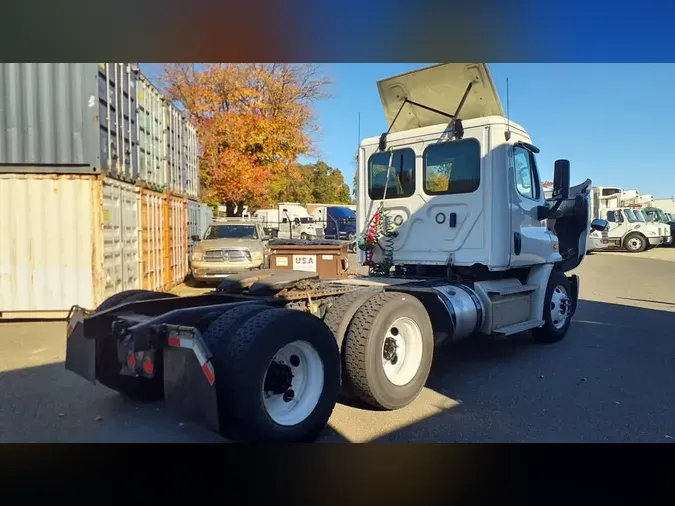 2020 FREIGHTLINER/MERCEDES CASCADIA 1136c0f0a2093f10b2a05034638d457d79c