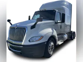 2021 International LT625