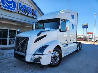 2020 VOLVO VNL64T760