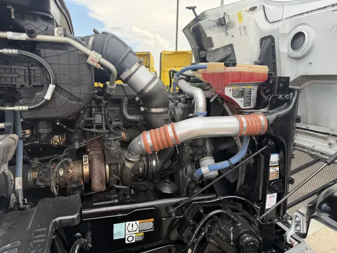 2023 Peterbilt 567