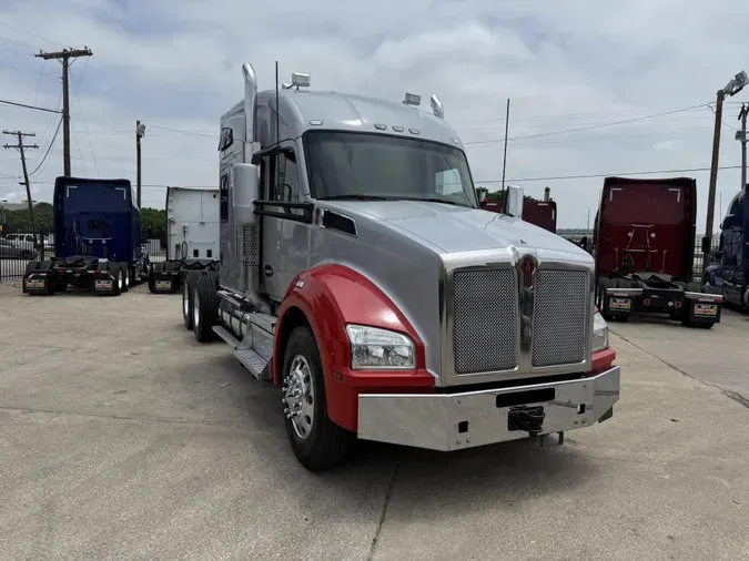2019 Kenworth T880