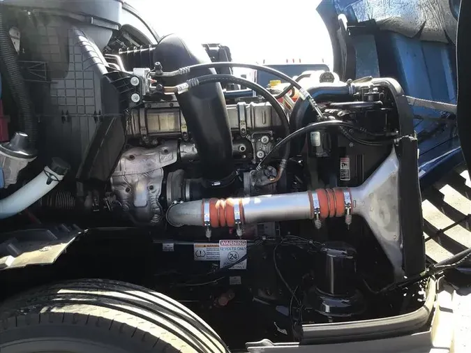 2021 FREIGHTLINER CA126