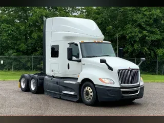 2022 INT LT625 6x4