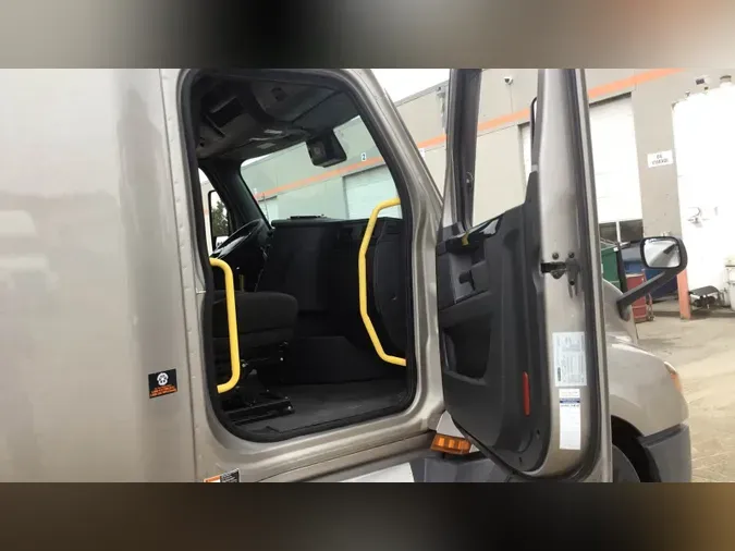 2024 Freightliner Cascadia 1266c18c7dbc5aacf08c19fb80760556a01