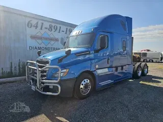 2019 FREIGHTLINER CASCADIA 126