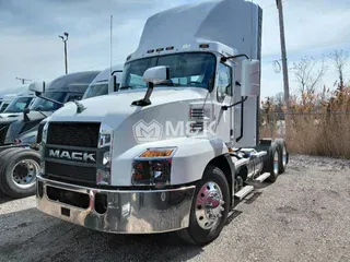 2023 MACK AN64T
