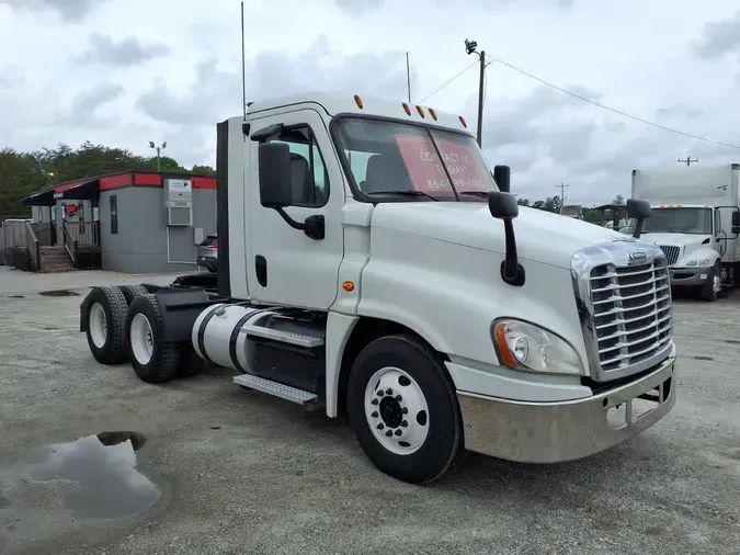 2017 FREIGHTLINER/MERCEDES CASCADIA 125