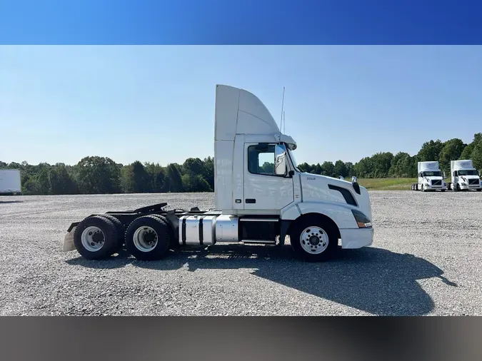 2016 Volvo VNL300