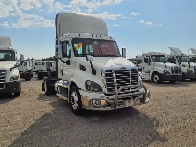 2018 FREIGHTLINER CASCADIA 113