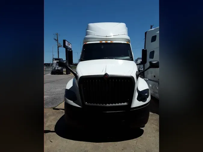 2019 NAVISTAR INTERNATIONAL LT625 SLPR CAB