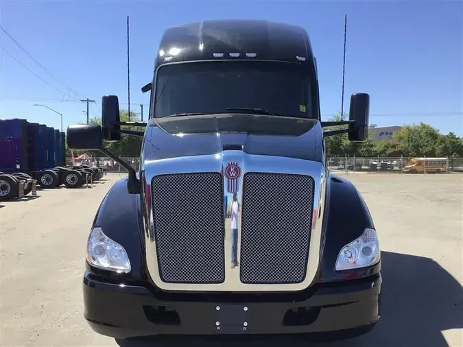 2022 KENWORTH T680