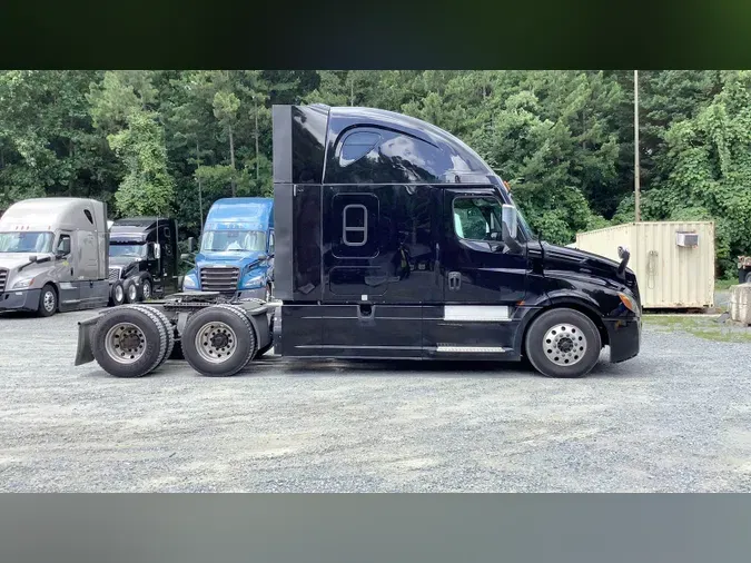 2020 Freightliner Cascadia