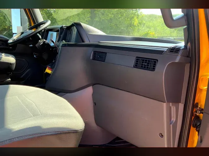 2019 INT LT625 6x4