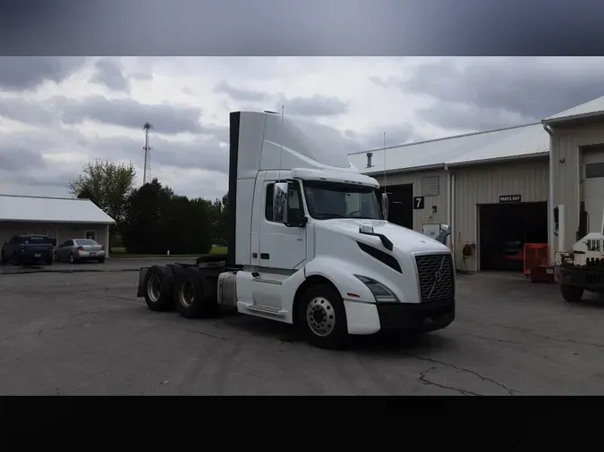 2020 Volvo VNL300