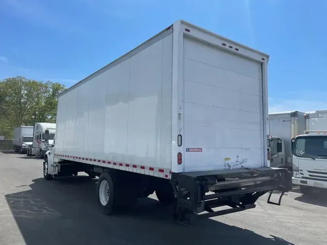 2016 FREIGHTLINER M2 106