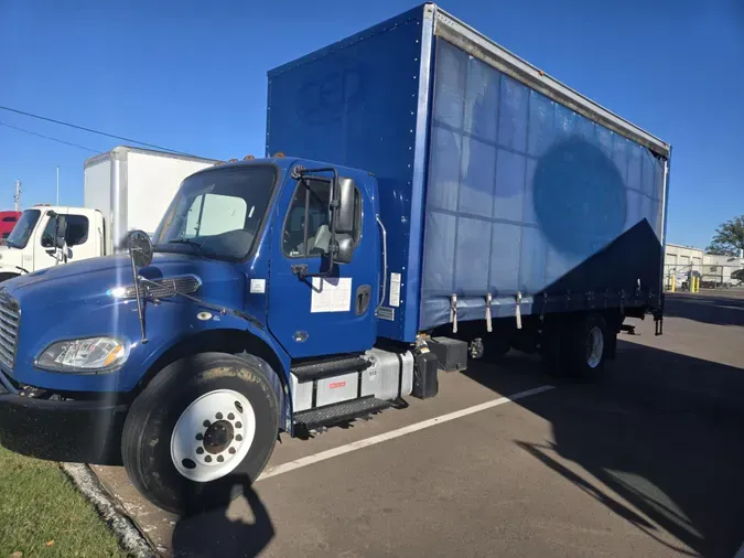 2019 Freightliner Business Class M2 106