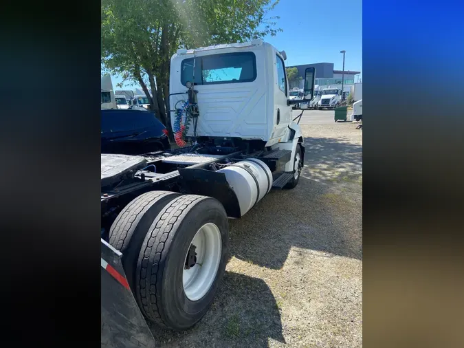 2019 NAVISTAR INTERNATIONAL RH613 DAYCAB S/A