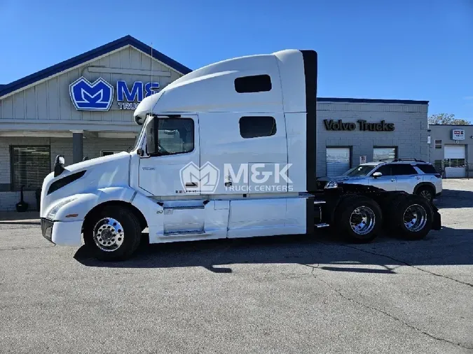 2020 VOLVO VNL64T760