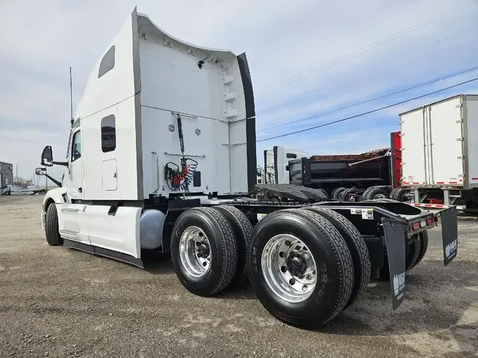 2023 PETERBILT 579