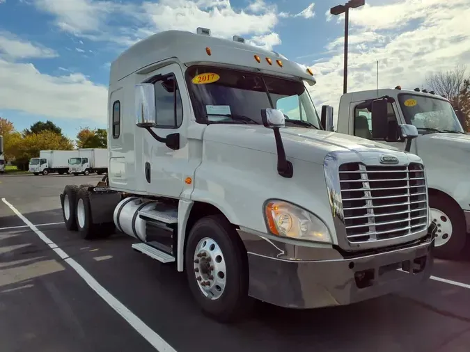 2017 FREIGHTLINER/MERCEDES CASCADIA 125