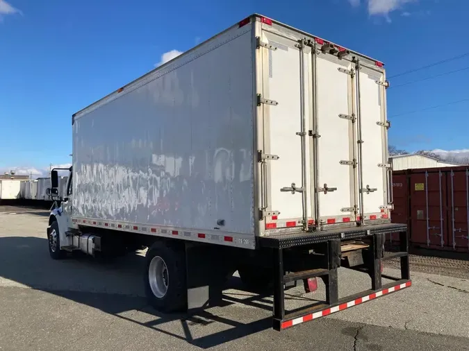 2019 FREIGHTLINER/MERCEDES M2 106