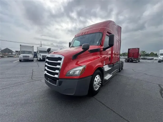 2021 FREIGHTLINER CA126