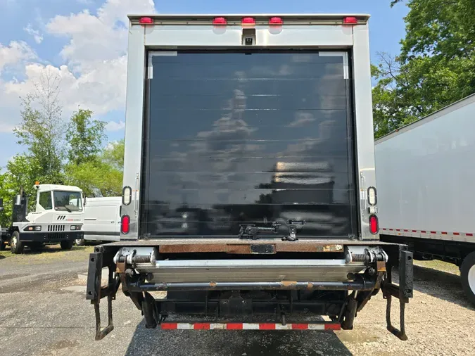 2016 FREIGHTLINER/MERCEDES M2 106