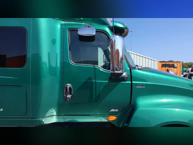 2021 International LT6c33d04eb8eb0c74813d7823d690489d