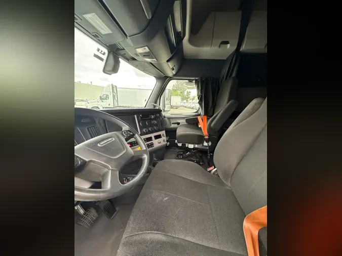2019 FREIGHTLINER NEW CASCADIA PX12664