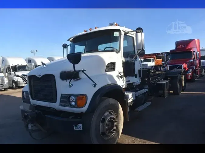 2007 MACK GRANITE CV713