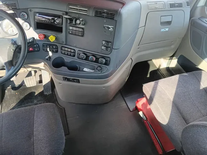 2019 FREIGHTLINER/MERCEDES CASCADIA 113