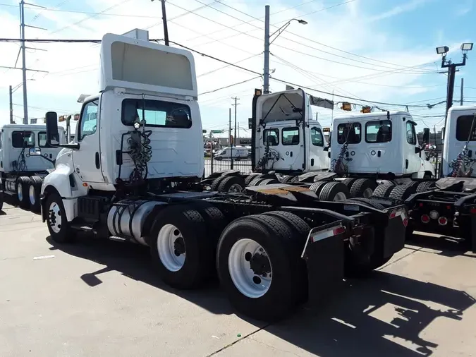 2019 NAVISTAR INTERNATIONAL LT625 DAYCAB T/A