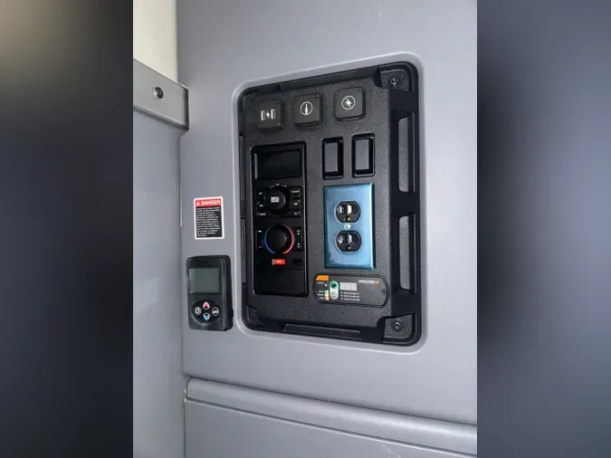 2019 MACK ANTHEM6c3eb414c8166fd81649d233fc5b8173